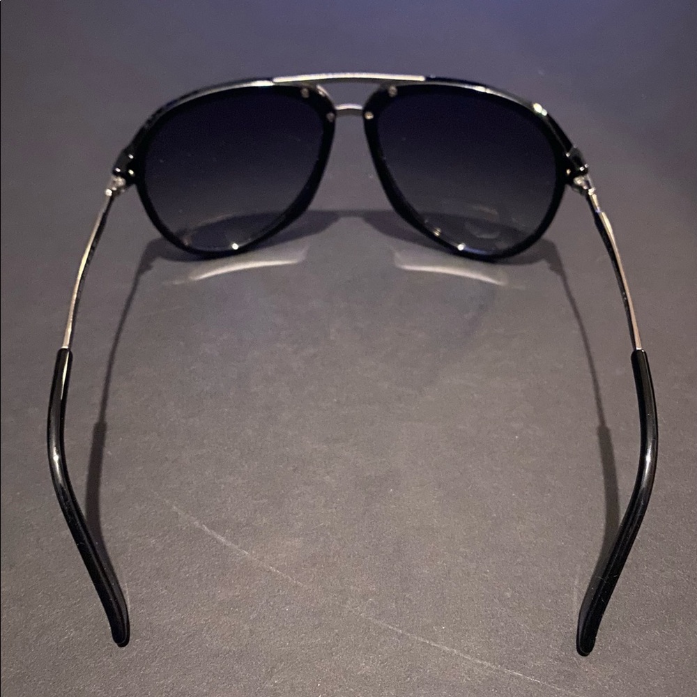 Authentic Gucci Sunglasses - image 5